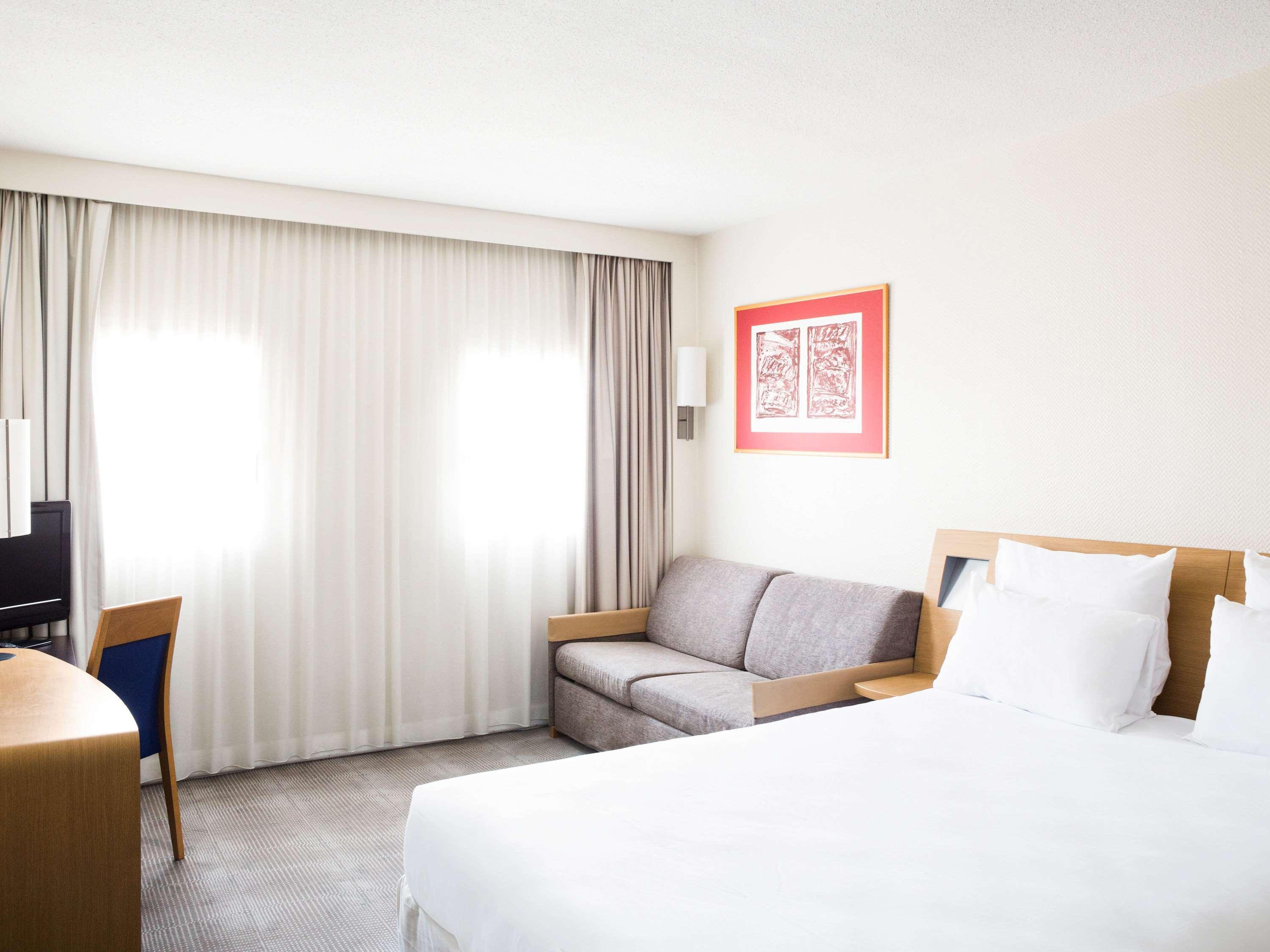 Novotel Pau Pyrenees レスカー エクステリア 写真