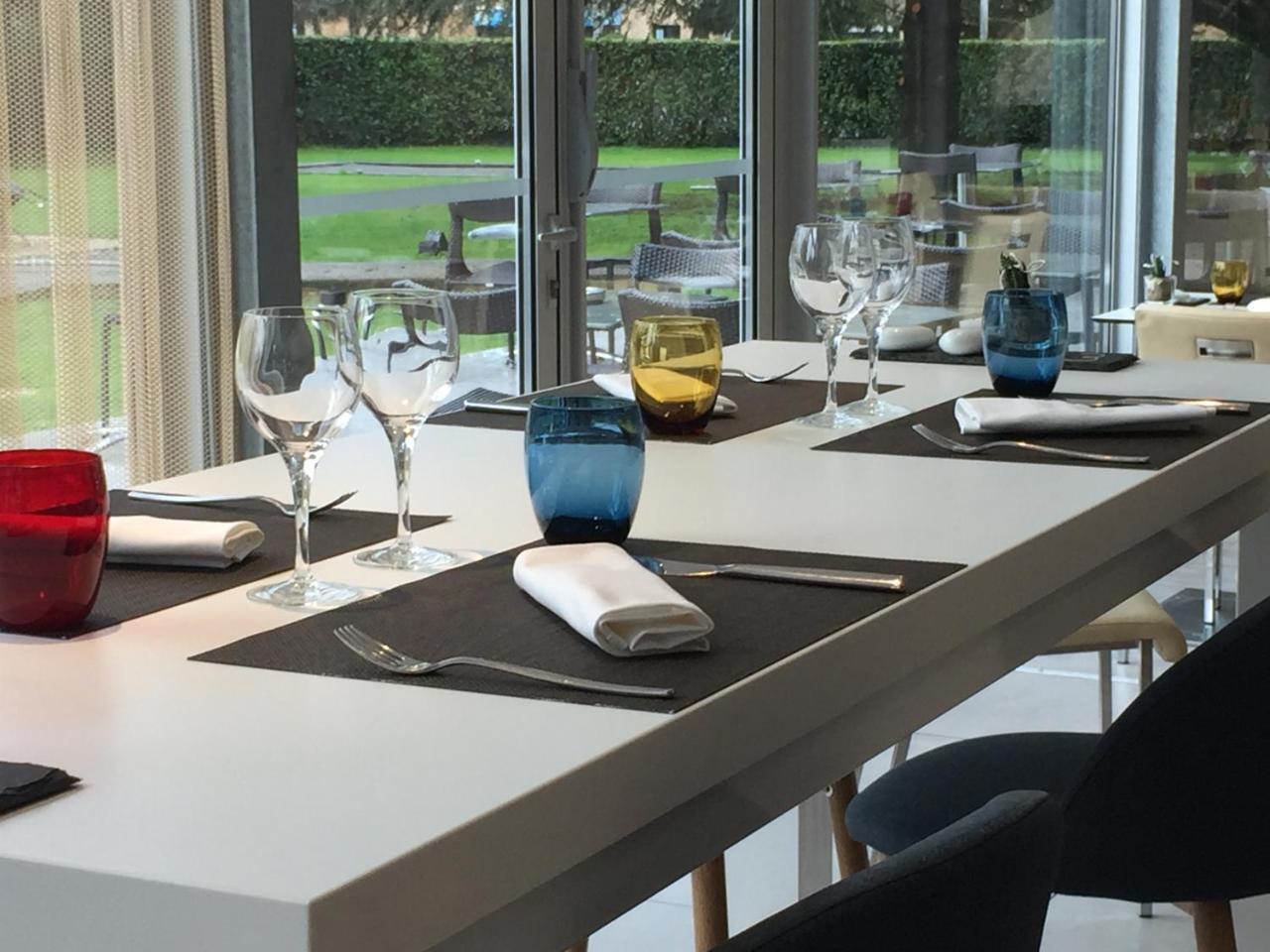 Novotel Pau Pyrenees レスカー エクステリア 写真