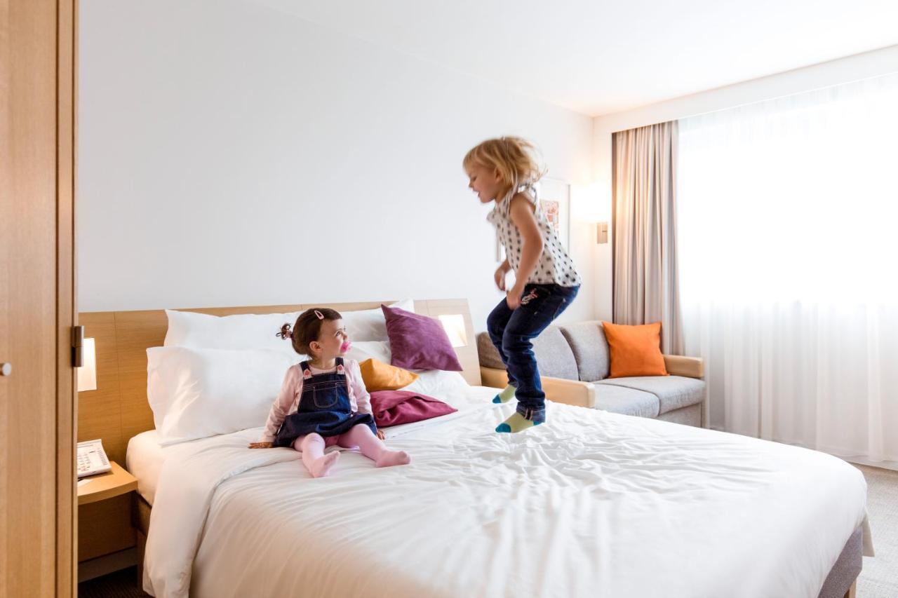Novotel Pau Pyrenees レスカー エクステリア 写真